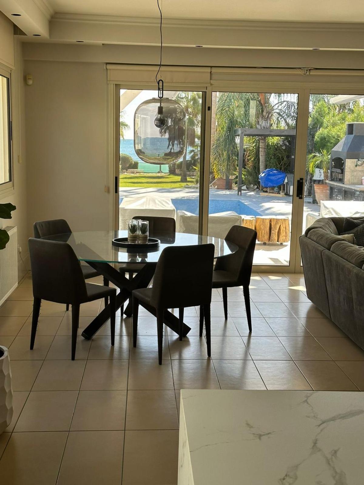 Pousada Front Line Luxury House 5 Bedroom Pervolia