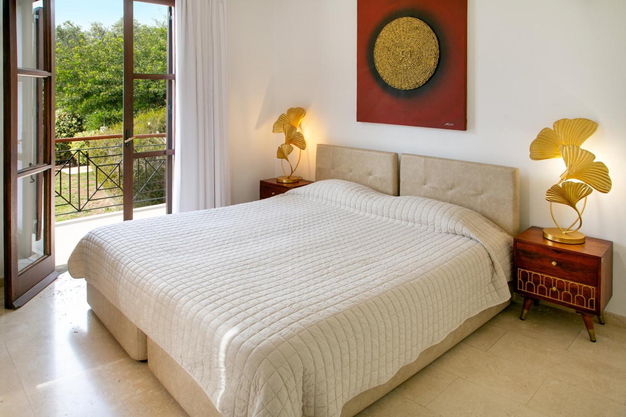 Aphrodite Hills Resort 4*