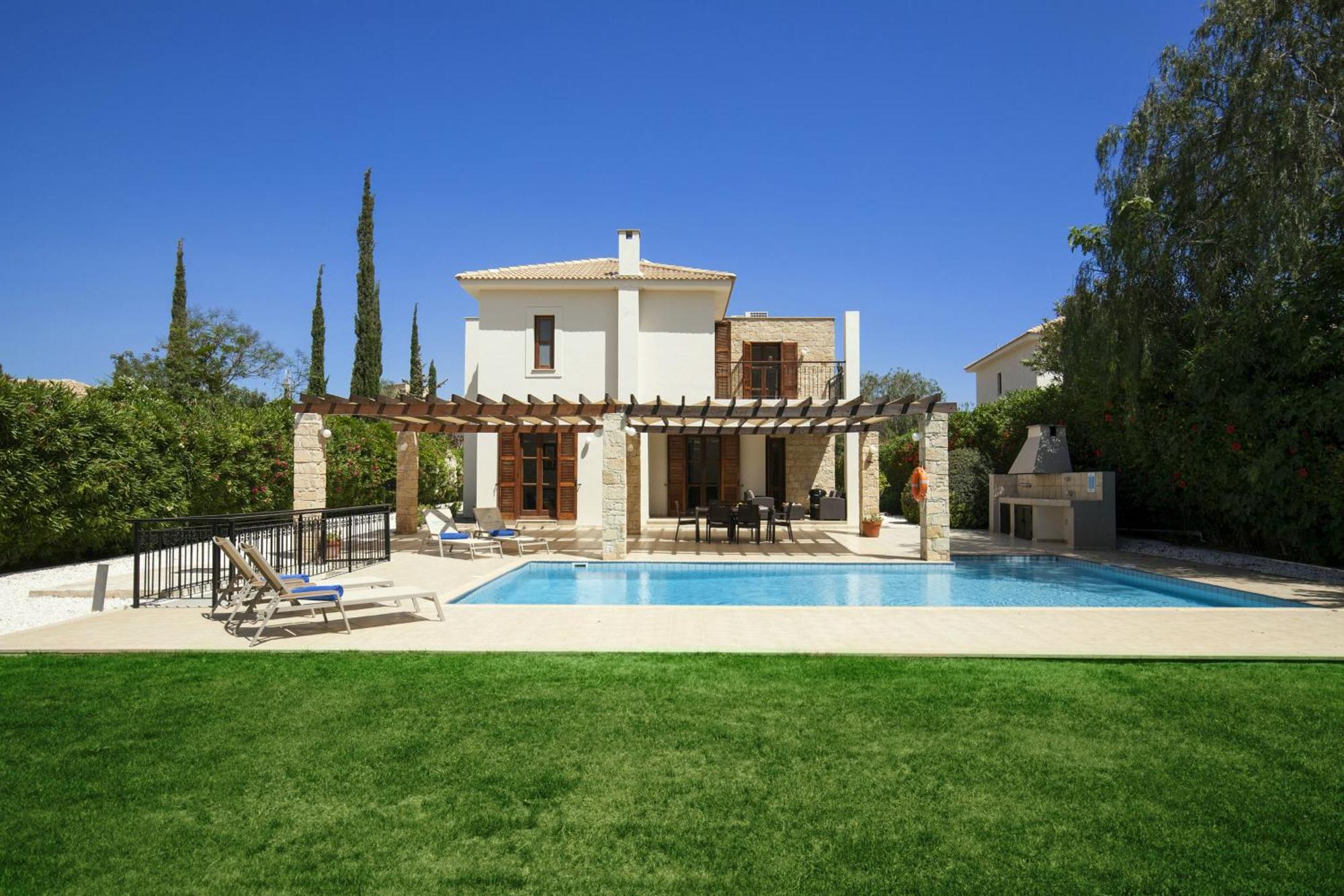Resort Aphrodite Hills 4*