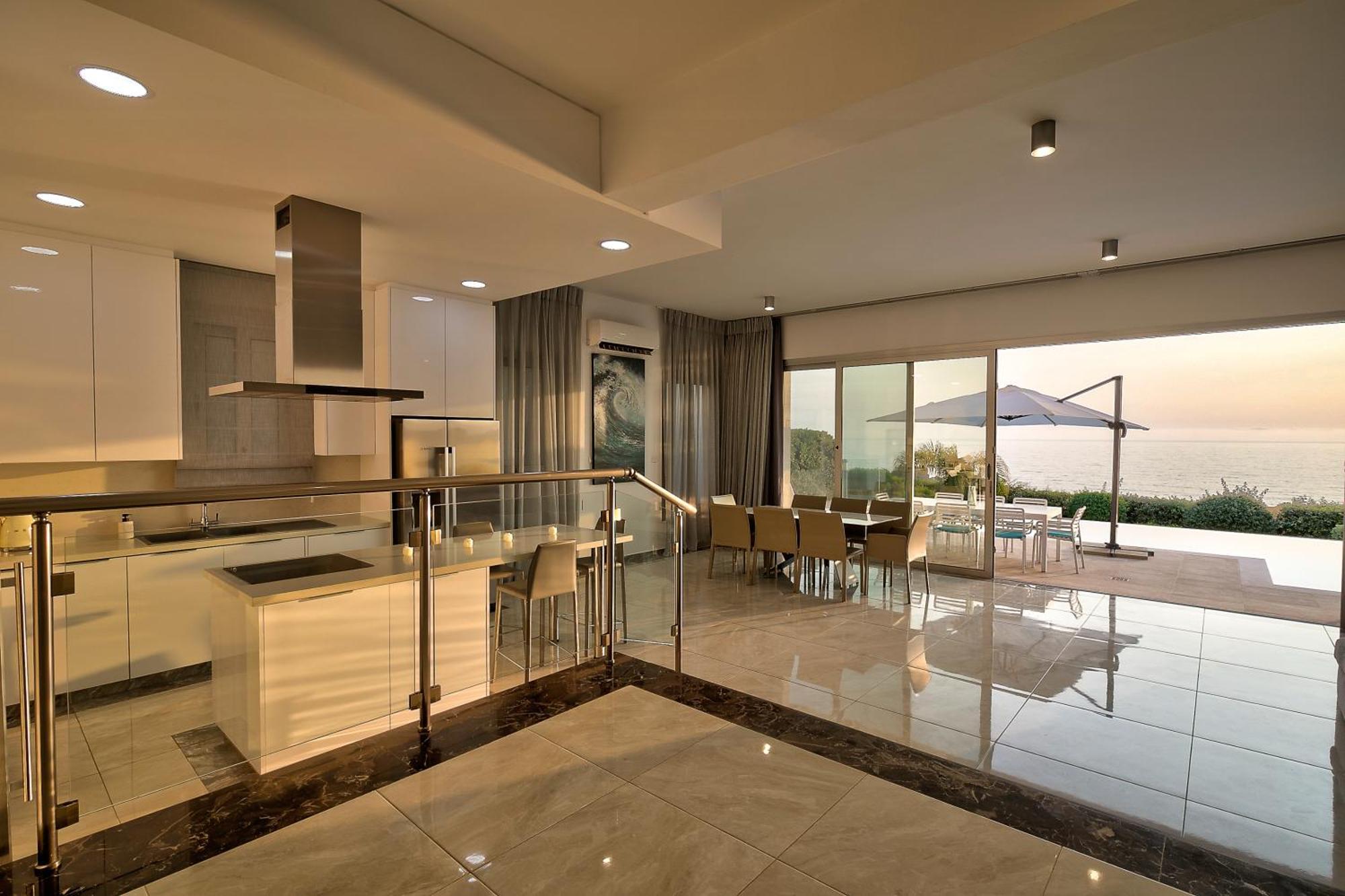 Olymp Luxury C - Seafront Elegance With Infinity Pool And Exclusive Lifestyle Villa