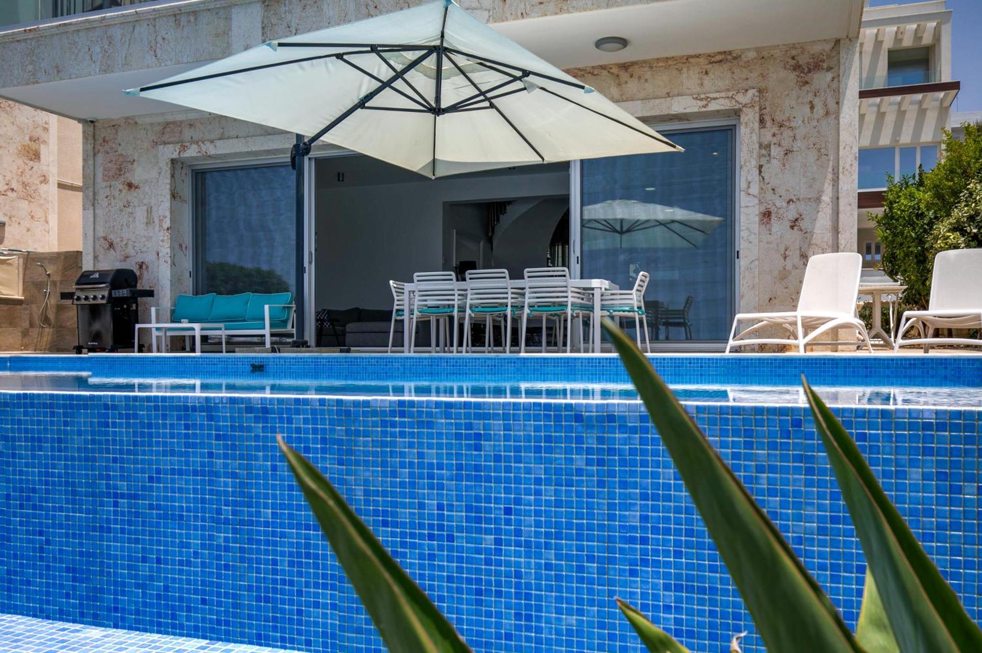 Villa Olymp Luxury C - Seafront Elegance With Infinity Pool And Exclusive Lifestyle
