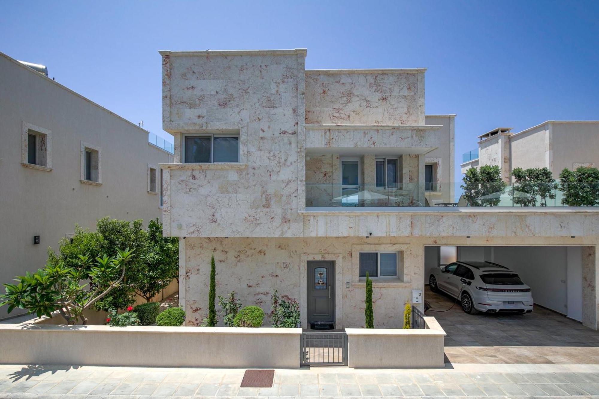 Villa Olymp Luxury C - Seafront Elegance With Infinity Pool And Exclusive Lifestyle