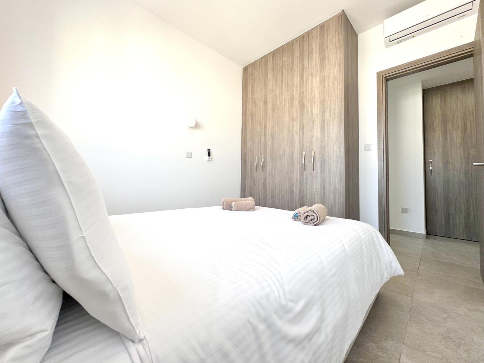 Hall Apartment