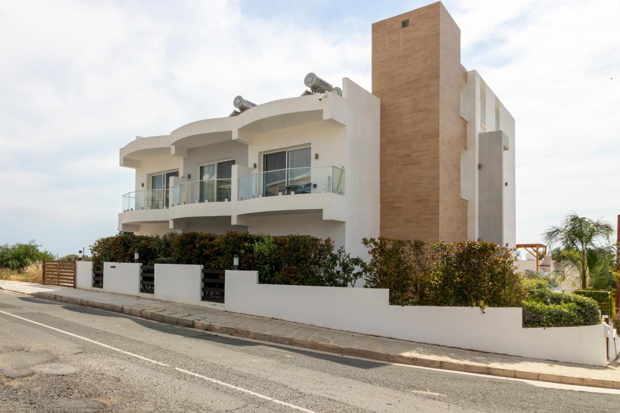 Apartment Arf - With Jacuzzi At The Complex Emba