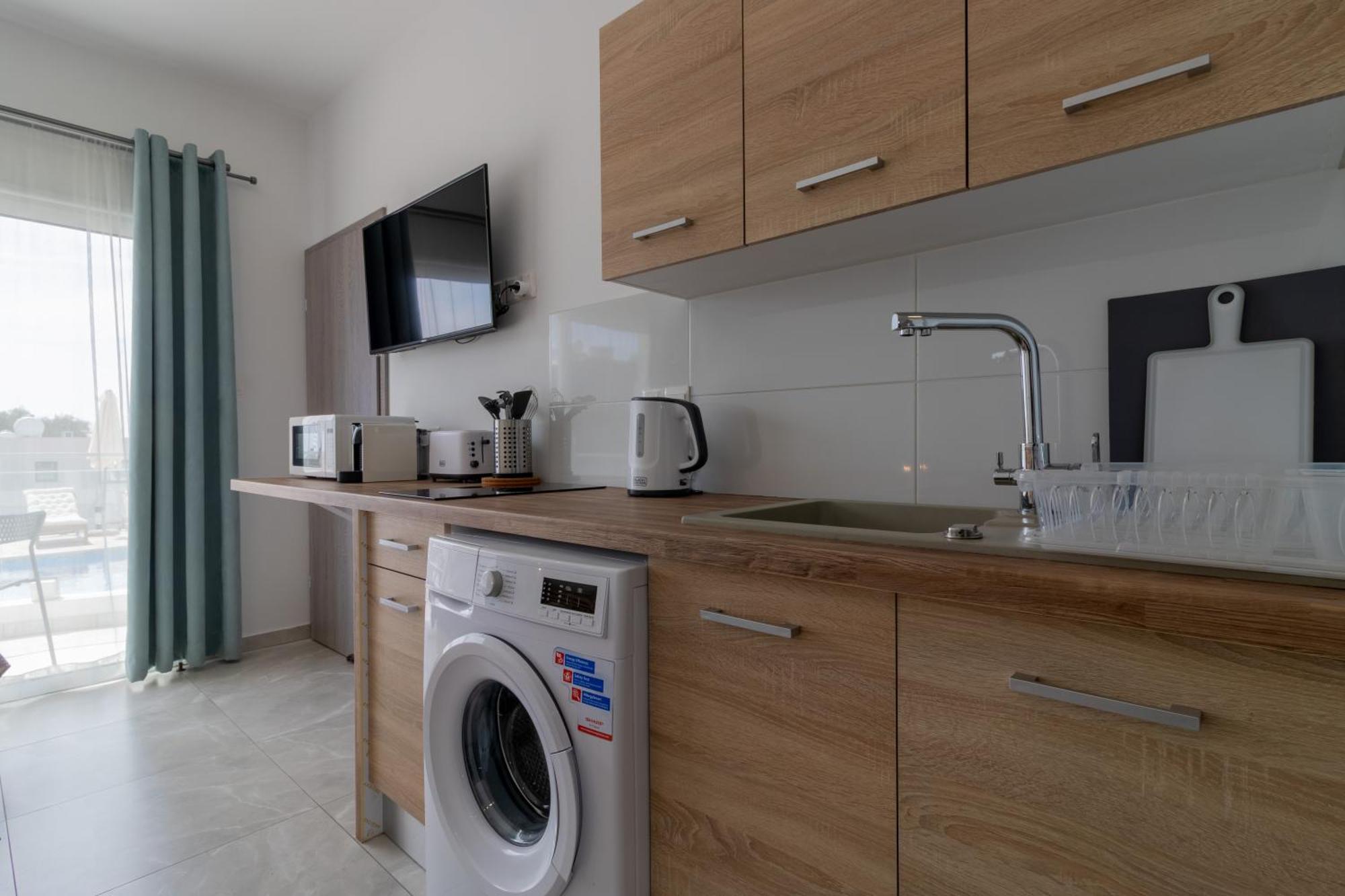 Apartment Arf - With Jacuzzi At The Complex