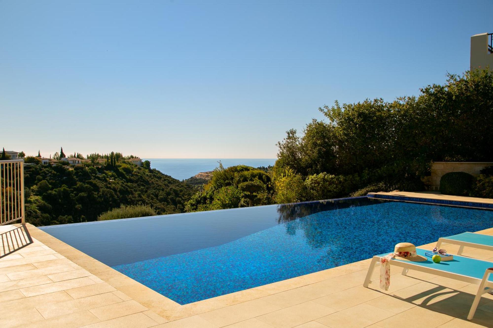 Resort Aphrodite Hills 4*