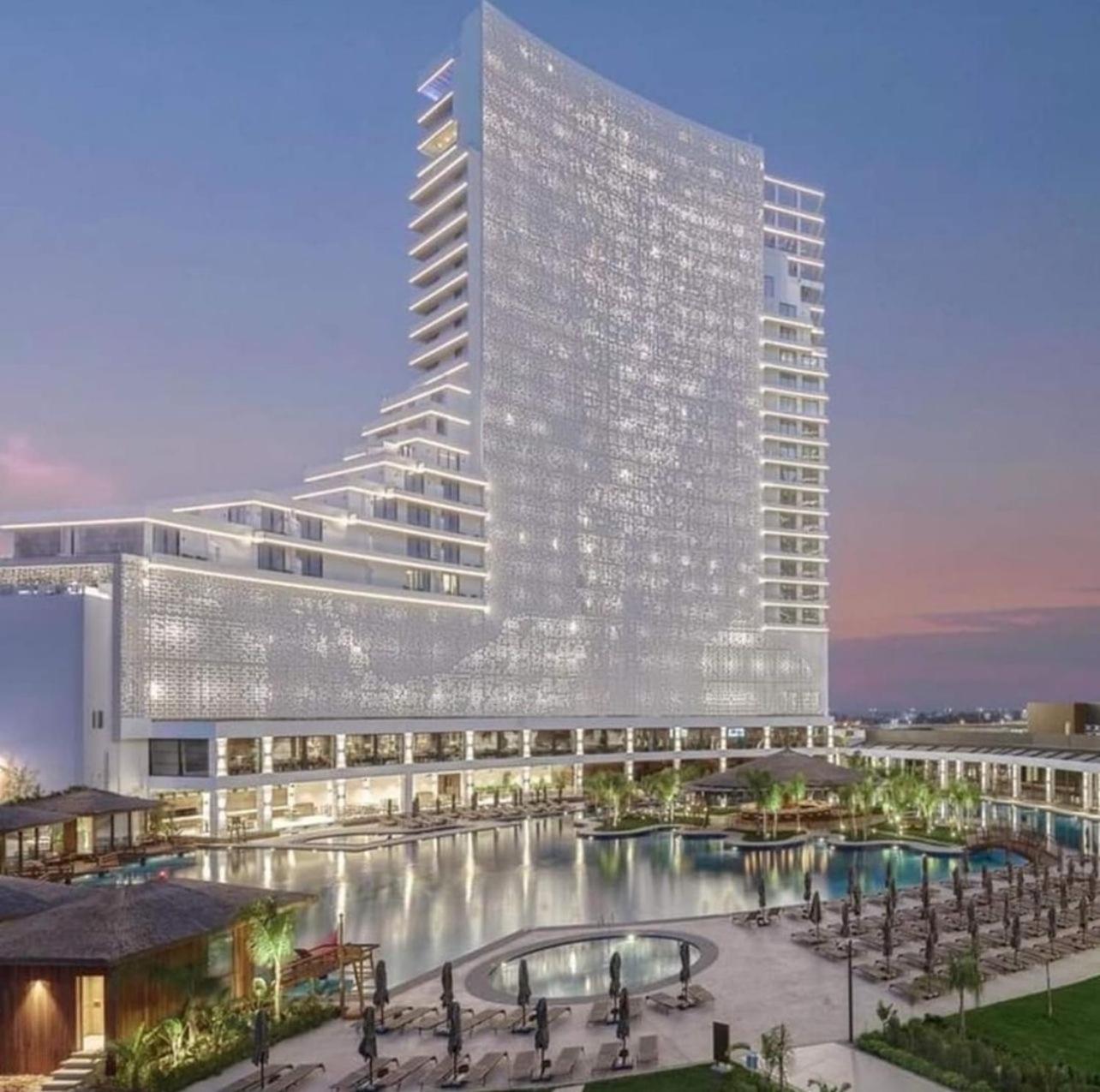 Grand Sapphire Casino And With Sea View And Free Welcome Package * Agios Georgios (Famagusta)
