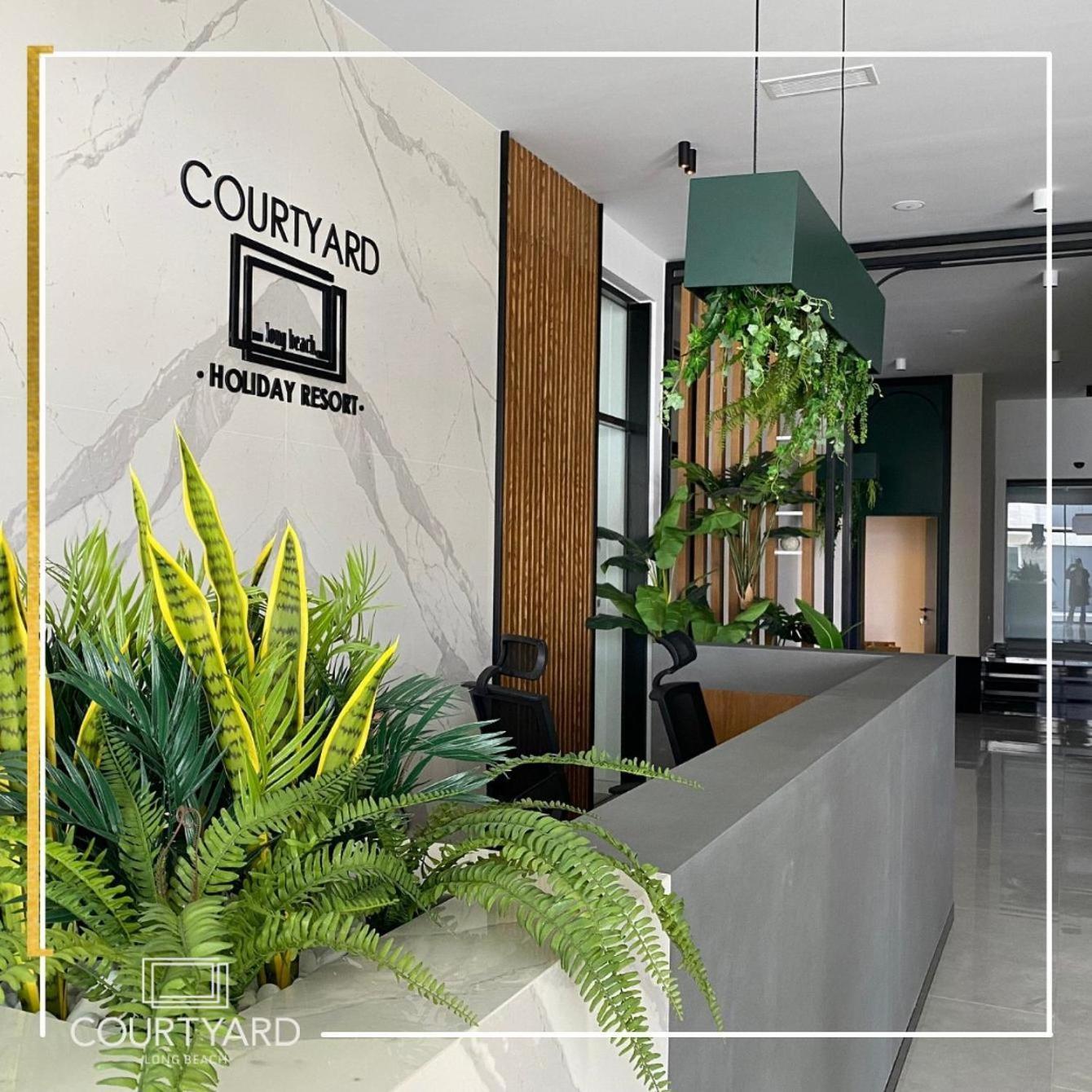 Lux Courtyard Apartment *