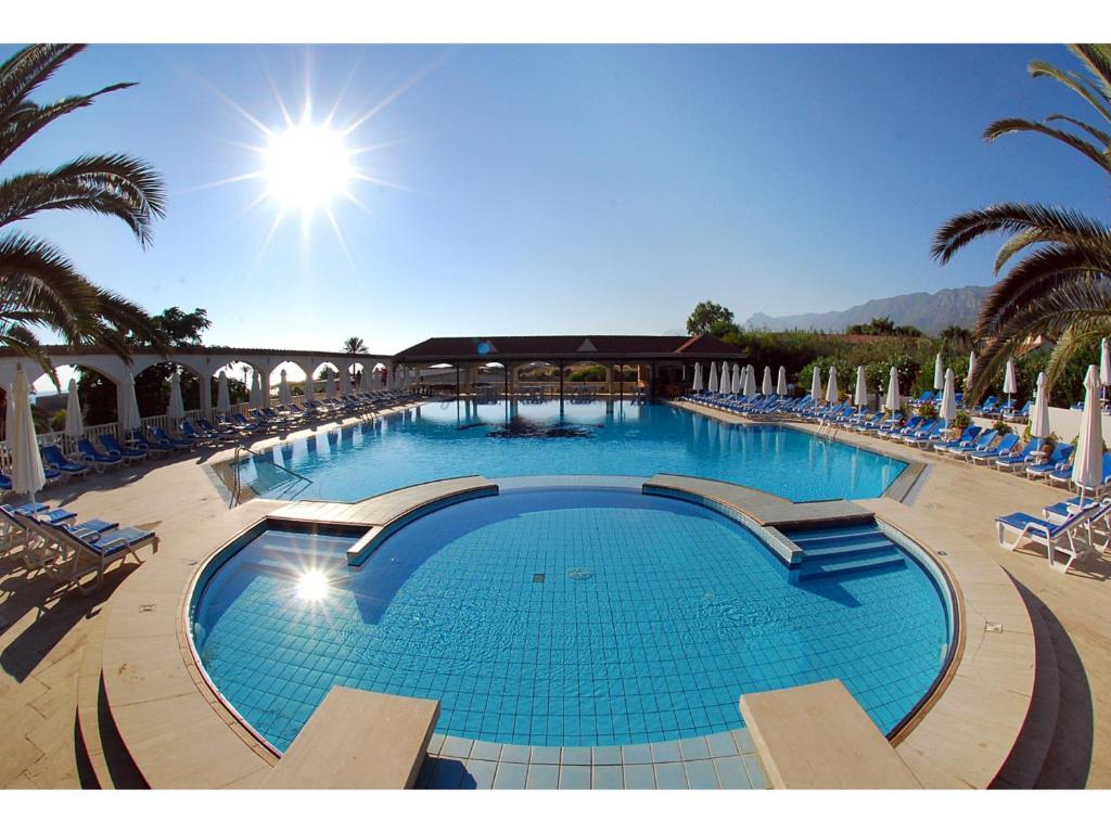 Denizkizi Hotel 4*