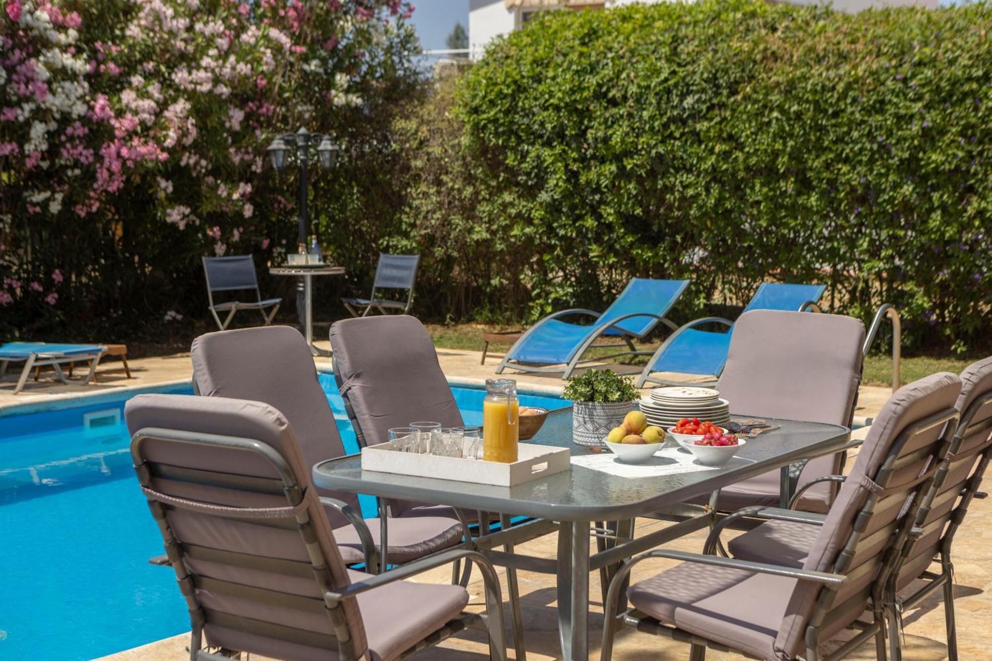 Tsikkos Tria Villa