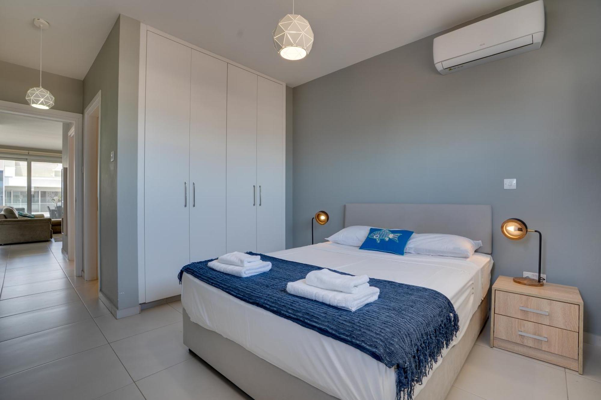 Apartment Majestic Sunset Salt Views 300m From Larnaca