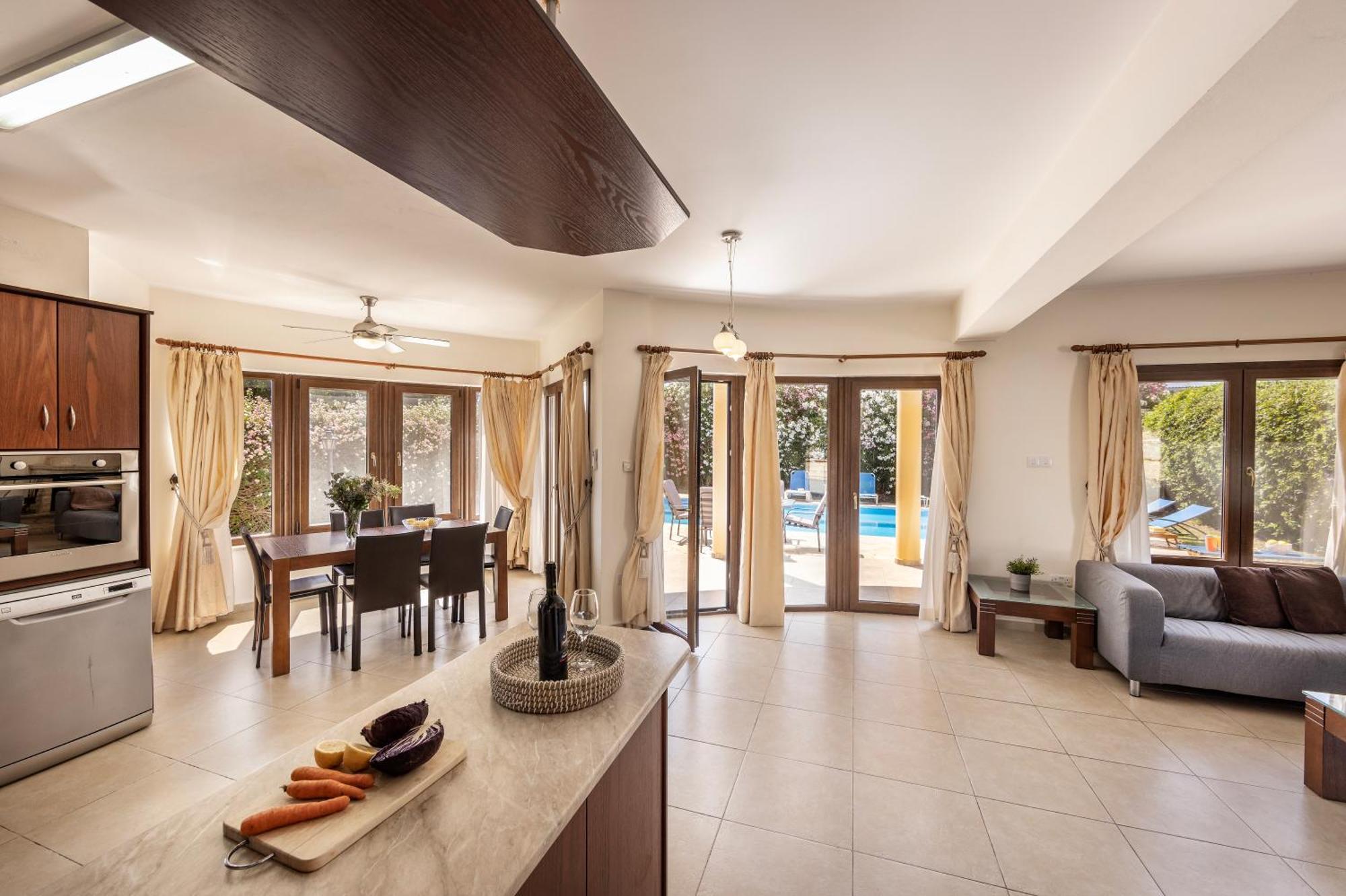 Tsikkos Pende Villa *