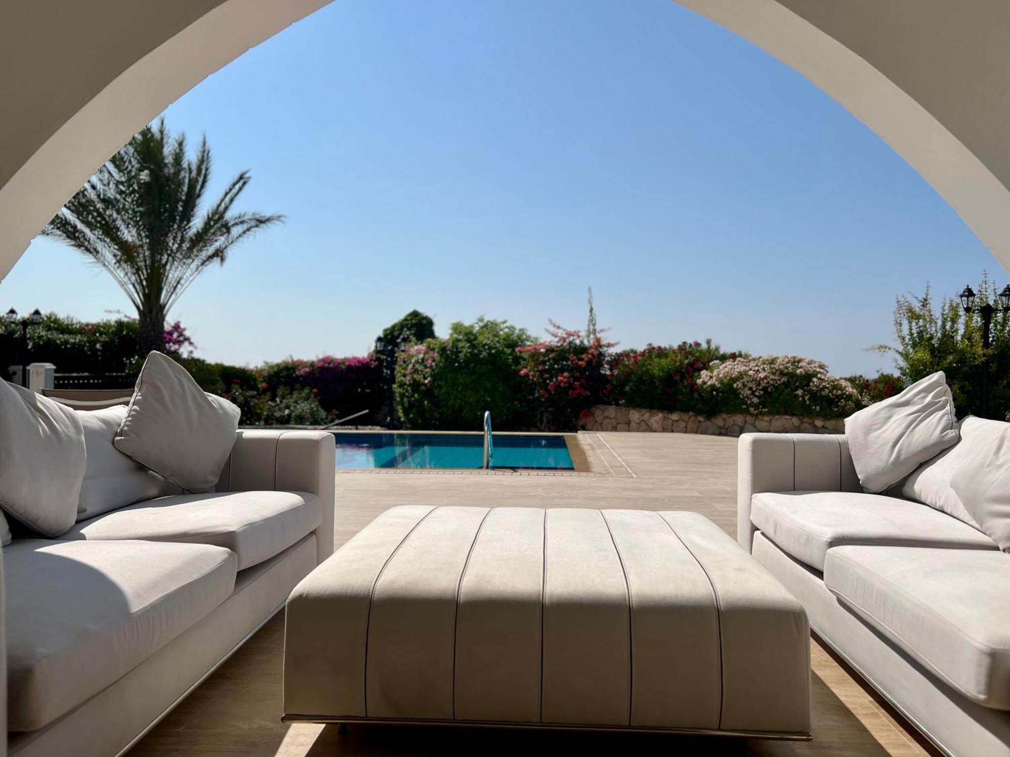 Carrington Holidays * Kyrenia (Northern Cyprus)