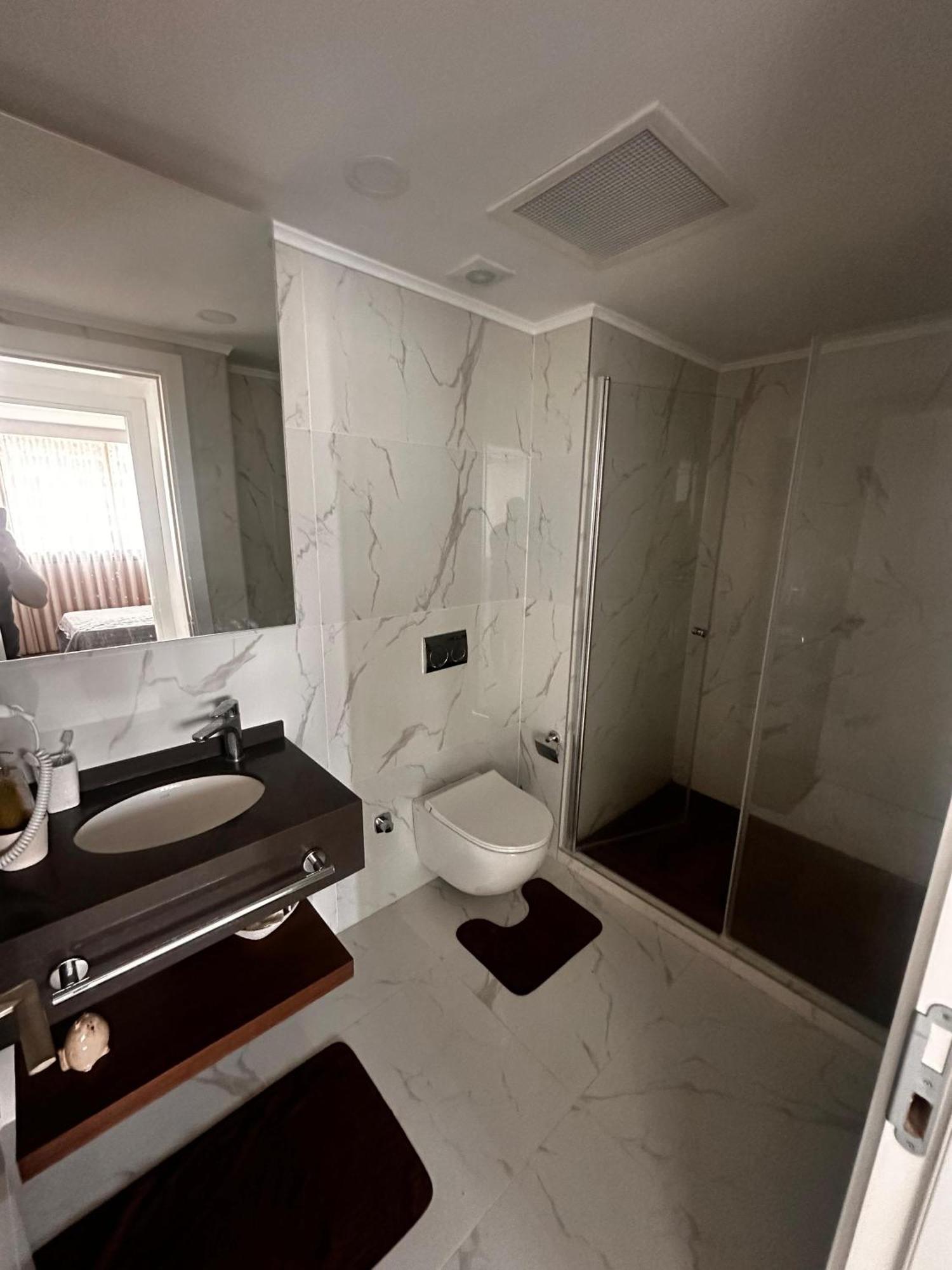 Long Apartment *