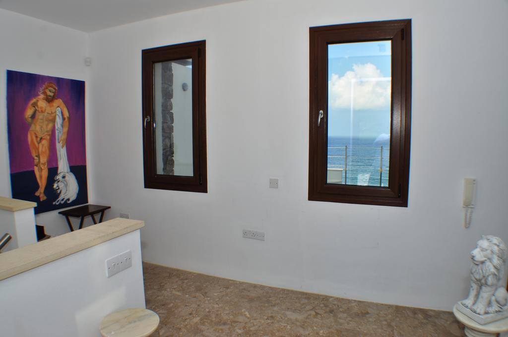 Villa Beach Pantheon