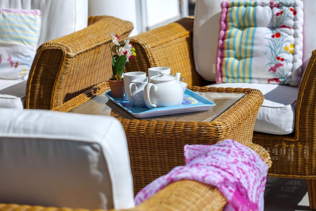 Meneou Beachfront Sunset Holiday home