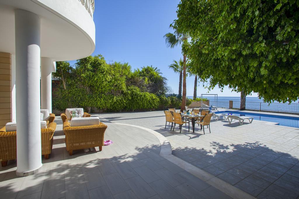 Meneou Beachfront Sunset * Perivolia