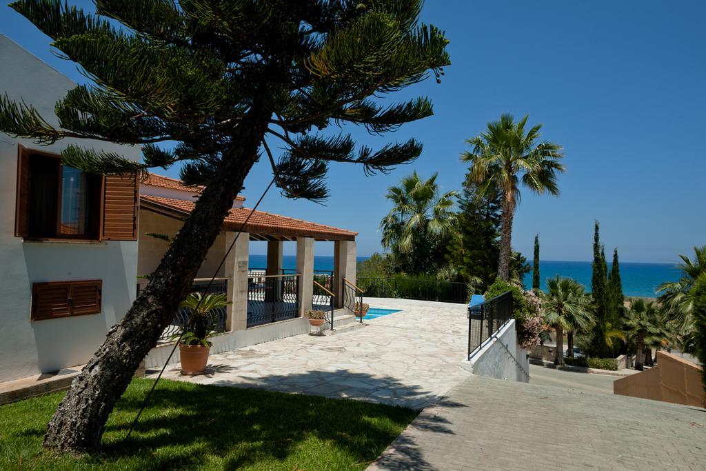 Amalia Villa Polis