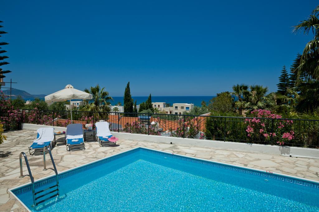 Villa Amalia Polis