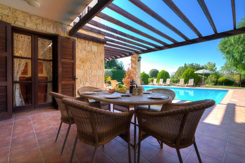 3 Bedroom Anarita With Private Pool, Aphrodite Hills Holiday home *