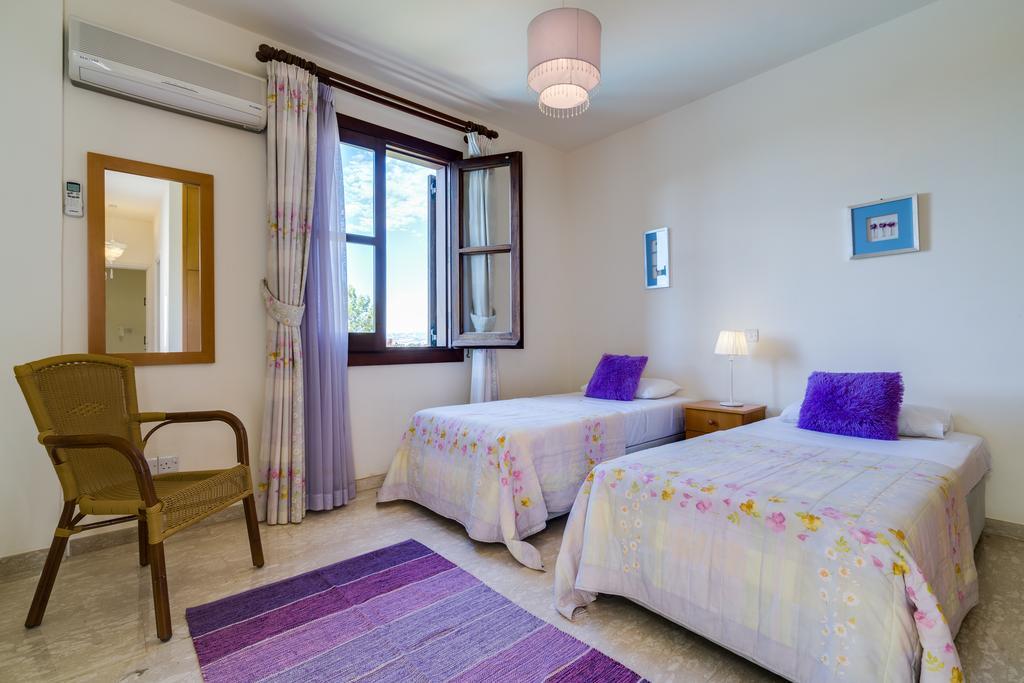 3 Bedroom Anarita With Private Pool, Aphrodite Hills *