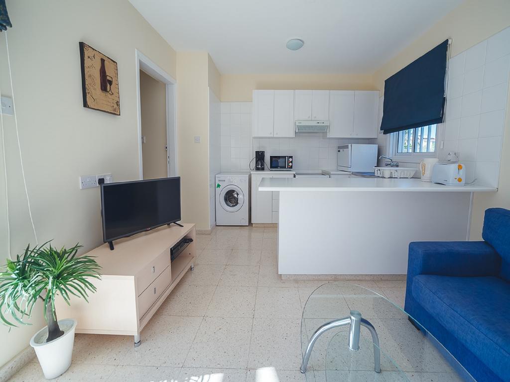 13 Apartment Coral Bay