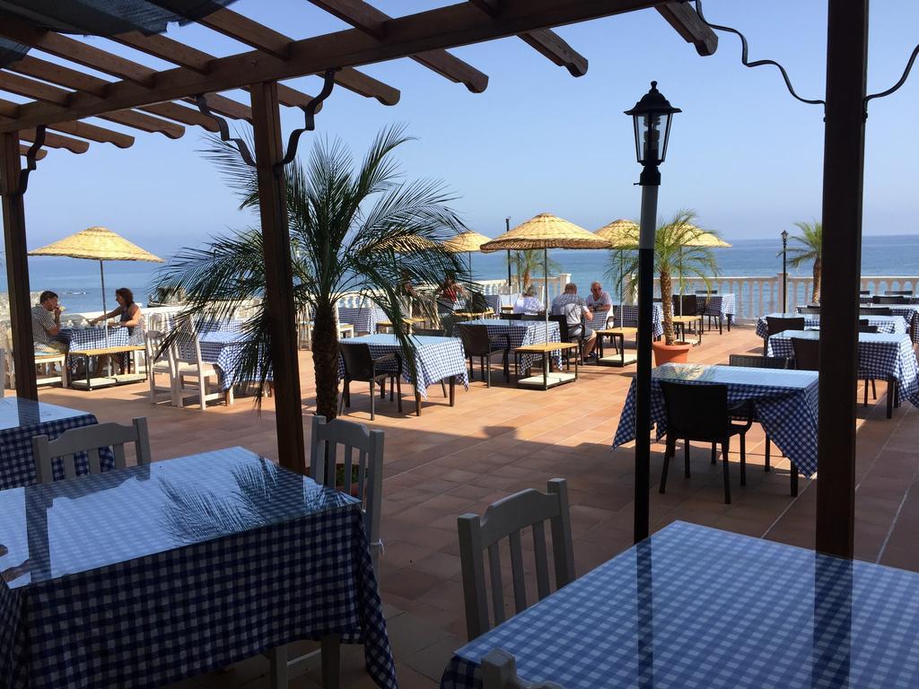 Manolya 3* Lapithos (Northern Cyprus)