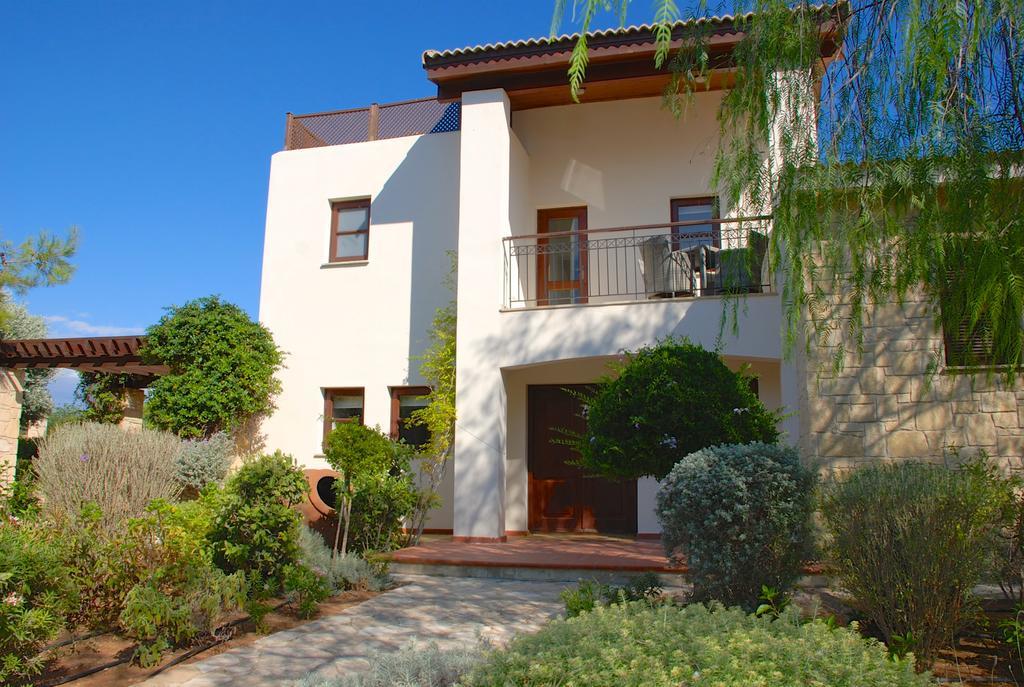 Villa 3 Bedroom Villa Limni With Private Pool And Gardens, Aphrodite Hills Resort