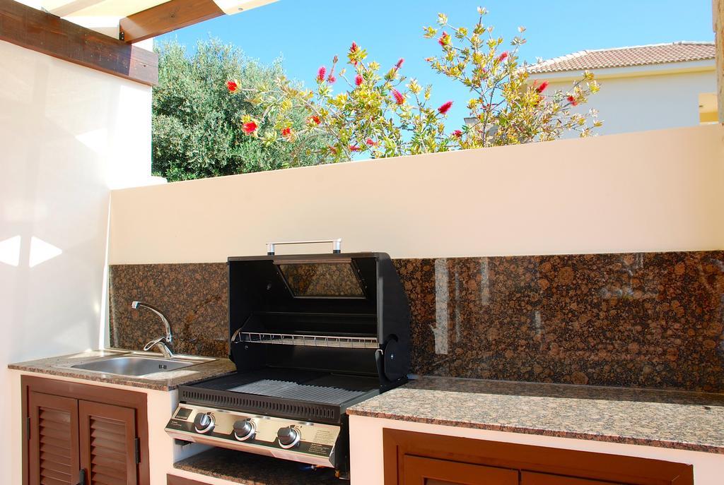 Villa 3 Bedroom Villa Limni With Private Pool And Gardens, Aphrodite Hills Resort *