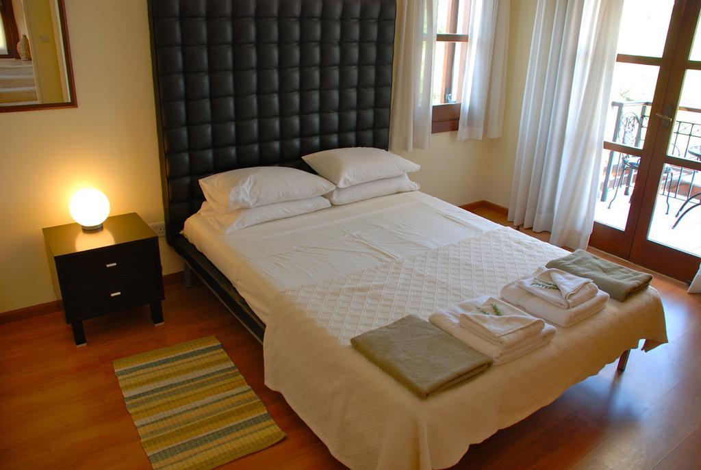 3 Bedroom Villa Limni With Private Pool And Gardens, Aphrodite Hills Resort * Kouklia