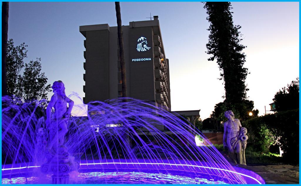 Hotel Poseidonia 4*