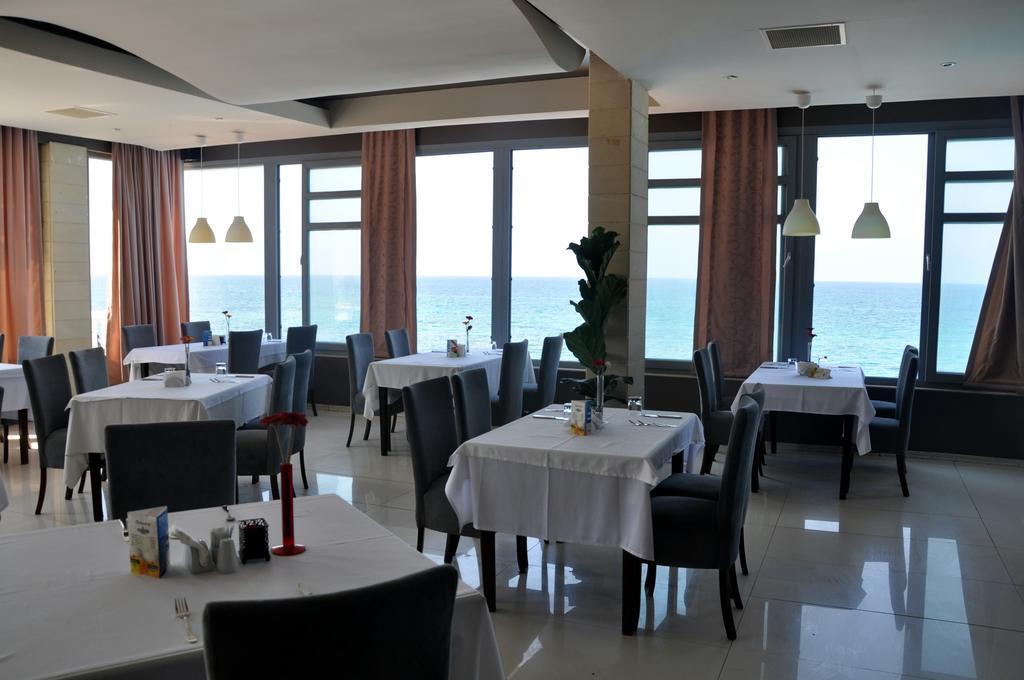 Manolya 3* Lapithos (Northern Cyprus)