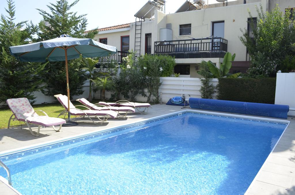 Fleur De Mer In Hi-tech Style Villa *