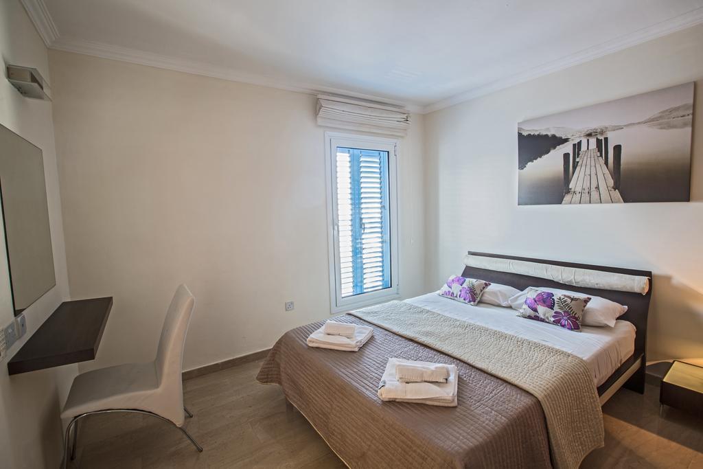 Leana Front Line Villa Protaras