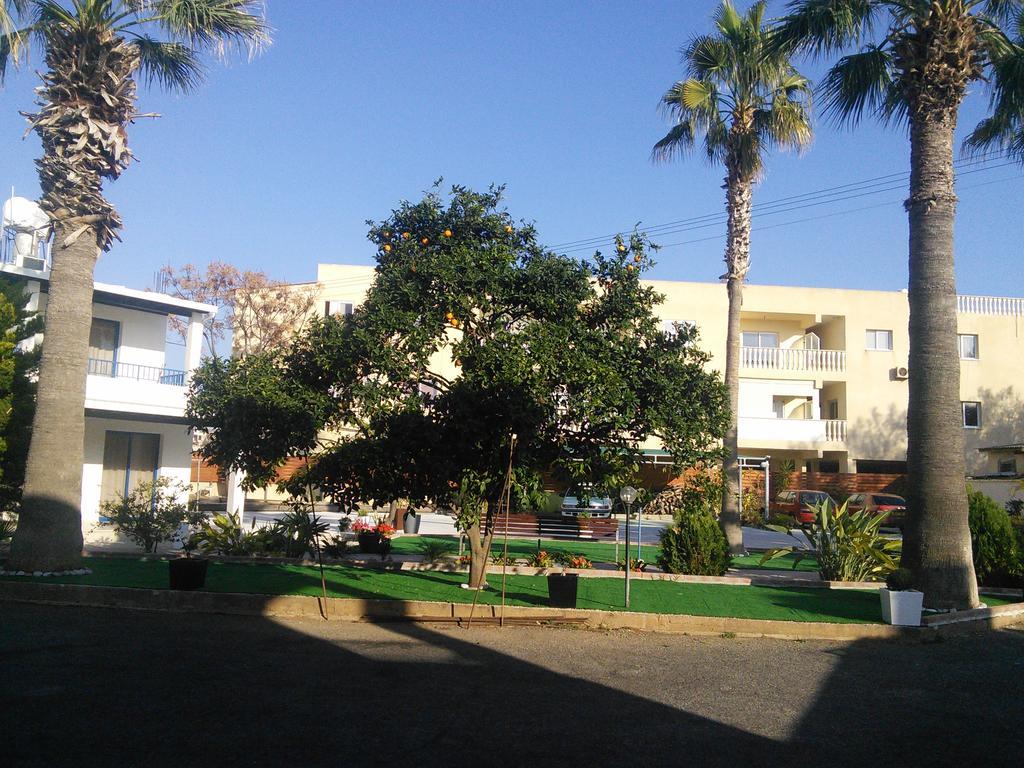 Zoe's Court Klorakas