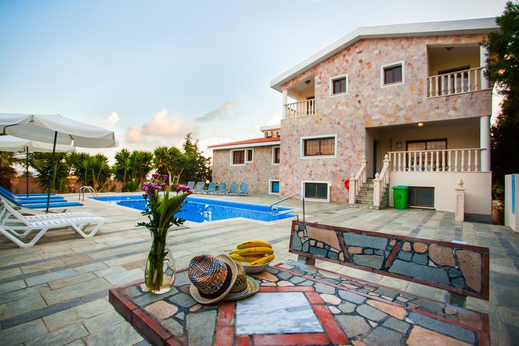 Kapistris Dyo Villa *