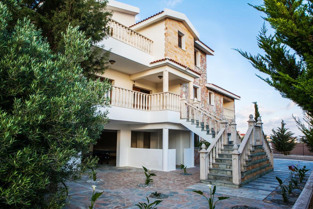 Kapistris Dyo Villa *