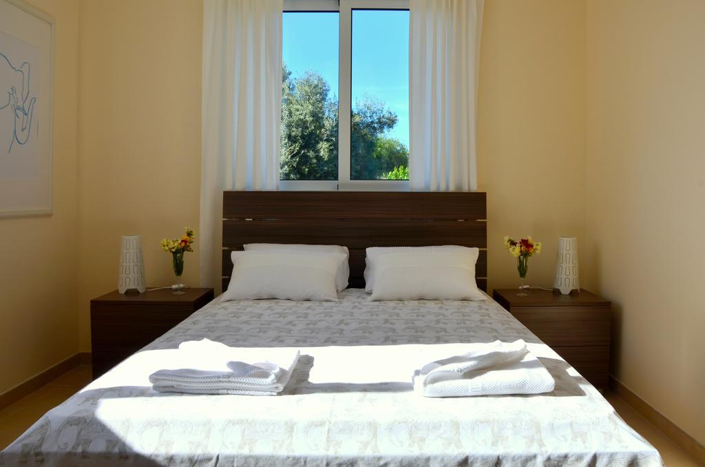 Domino Blue Apartment Paralimni