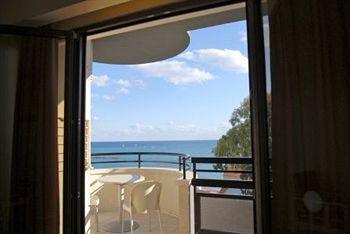 Aparthotel Pigeon Limassol