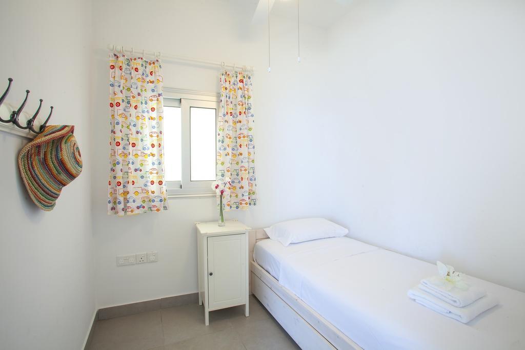 Thalassa Apartment *