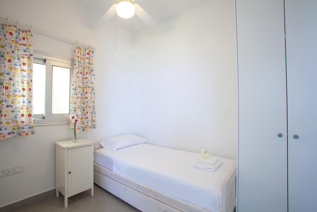 Thalassa Apartment