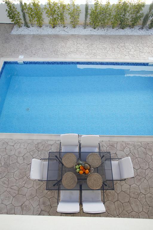 Elise Villa