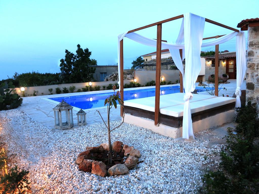Holiday home Simona Stone House *