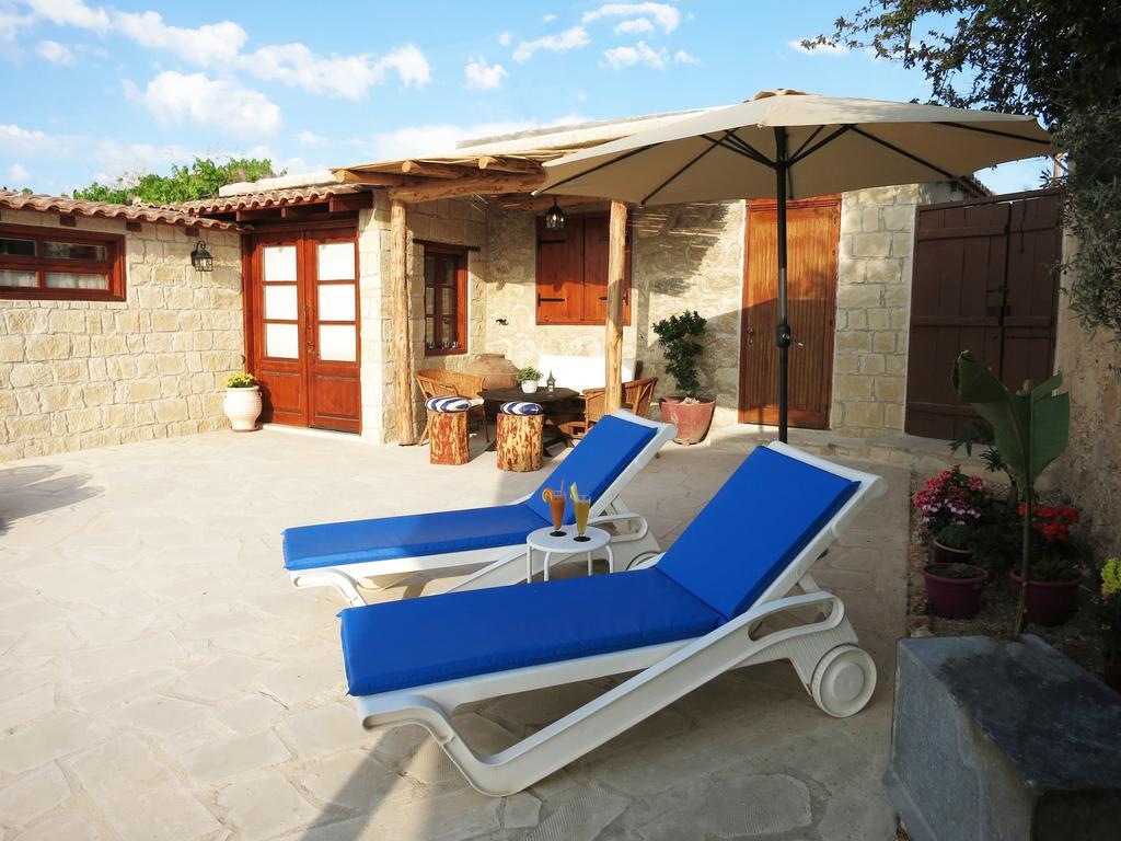 Simona Stone House Holiday home *