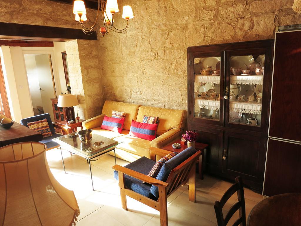 Holiday home Simona Stone House *
