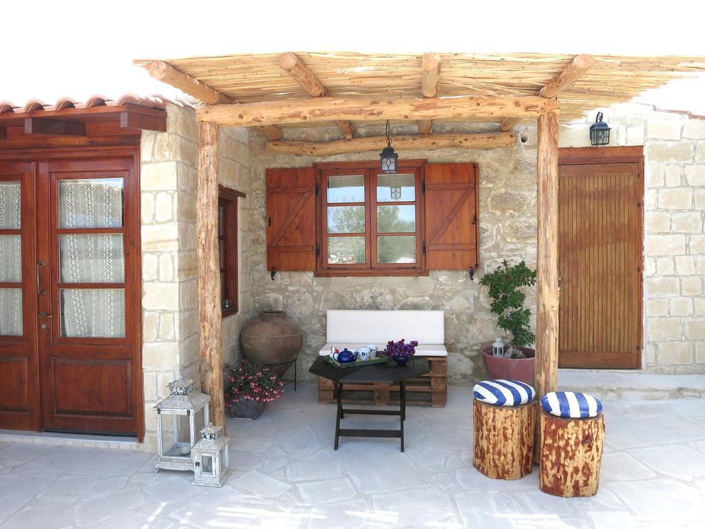 Simona Stone House Polis