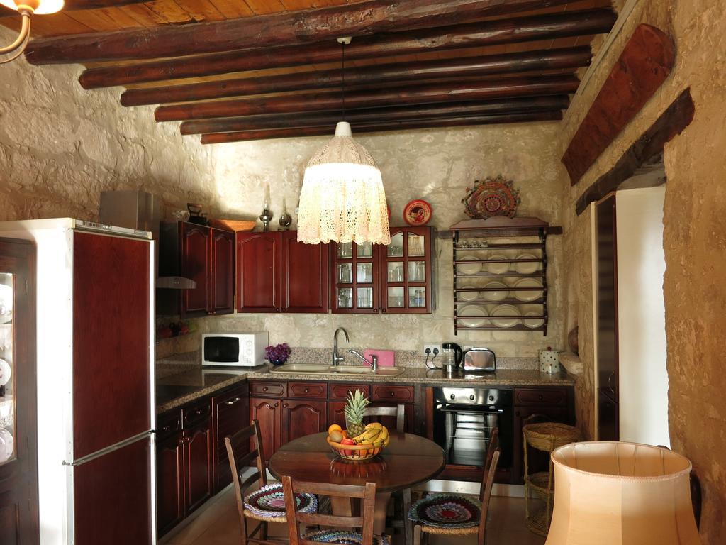 Holiday home Simona Stone House Polis