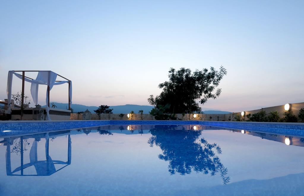 Simona Stone House Polis
