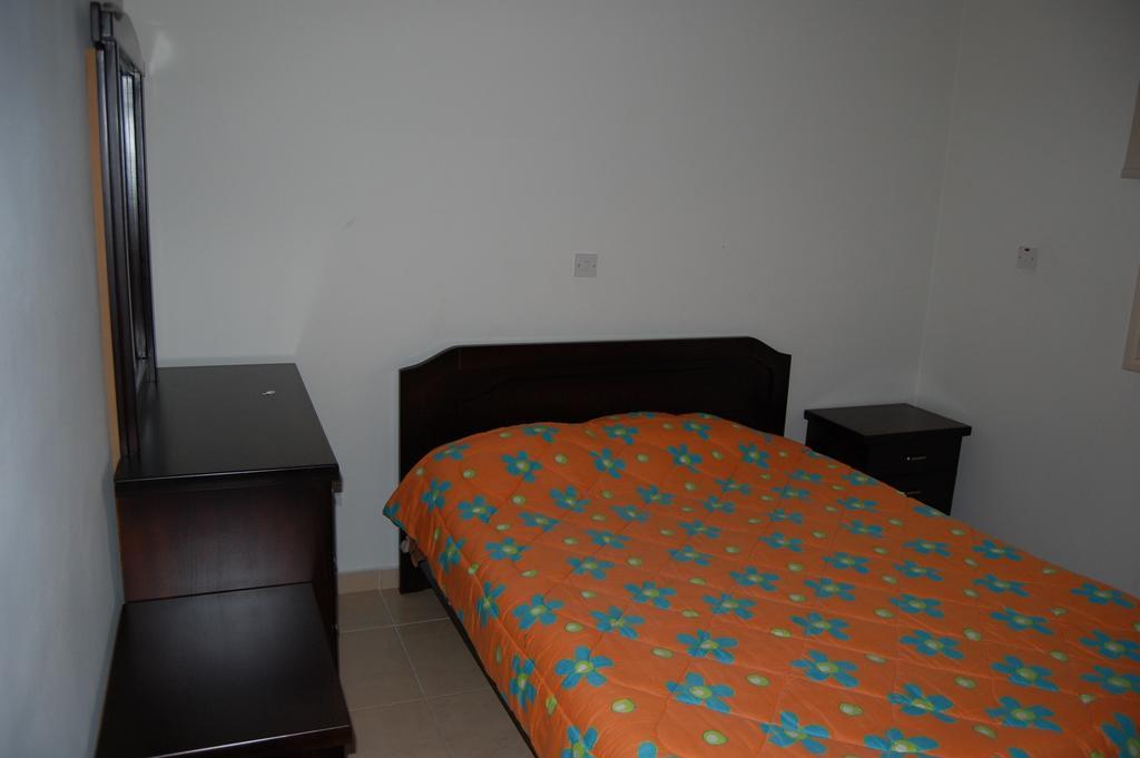Ploutarchos Apartment Paphos