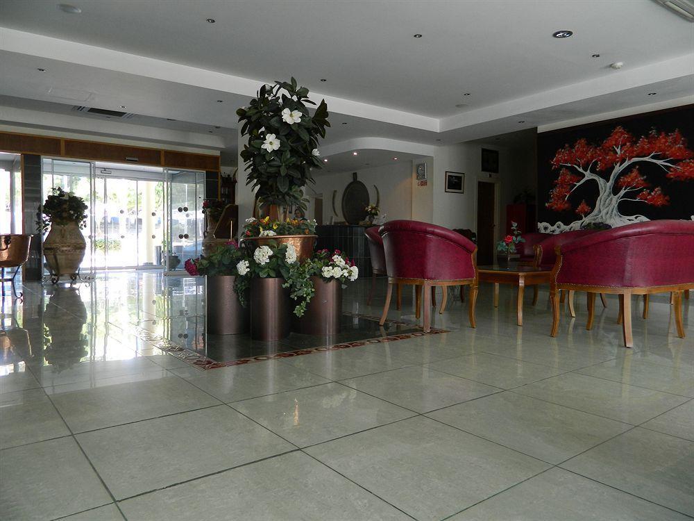 M. Moniatis 3* Limassol